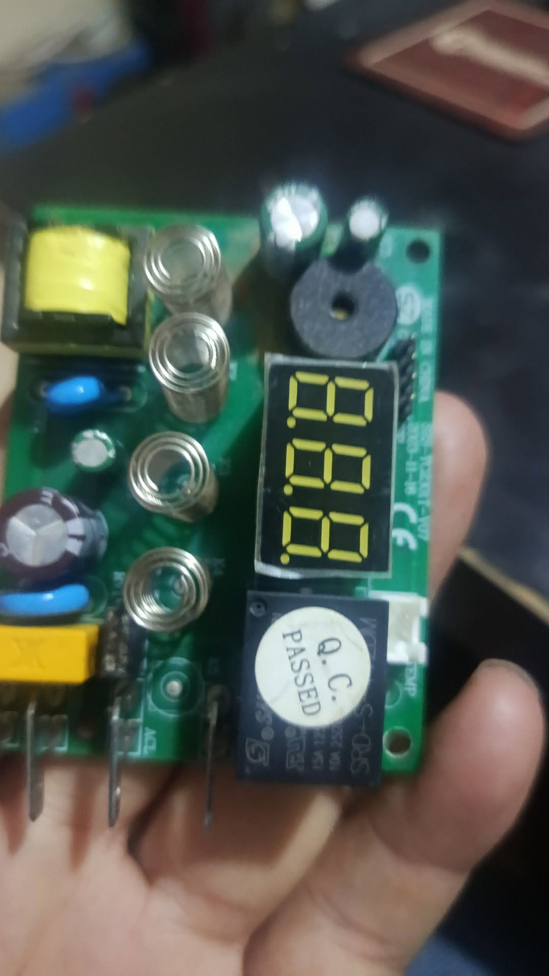 NKI9UI 4